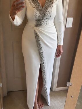 Embellished White V-Neck Long Sleeve Evening Dress